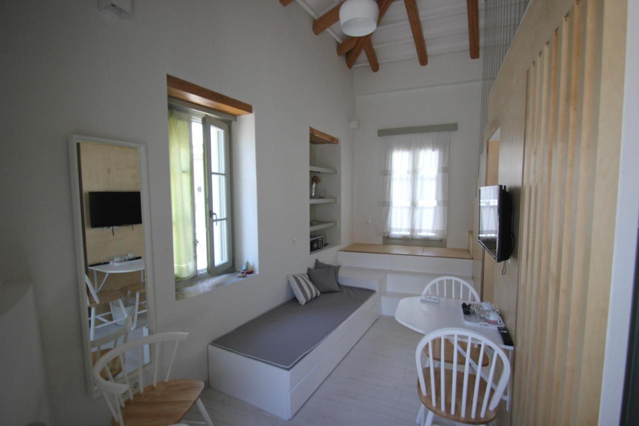 העיירה סקיאתוס L Anima Boutique Suites מראה חיצוני תמונה