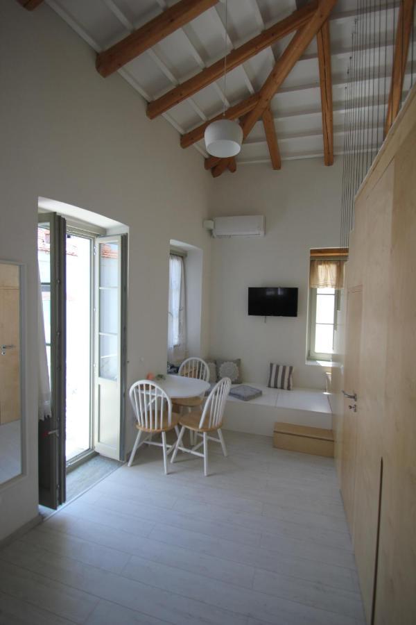 העיירה סקיאתוס L Anima Boutique Suites מראה חיצוני תמונה