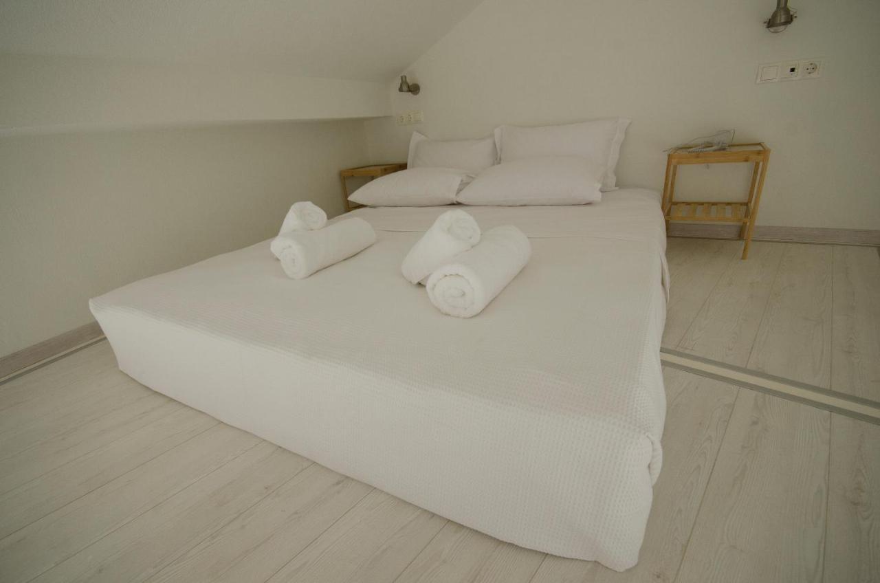 העיירה סקיאתוס L Anima Boutique Suites מראה חיצוני תמונה