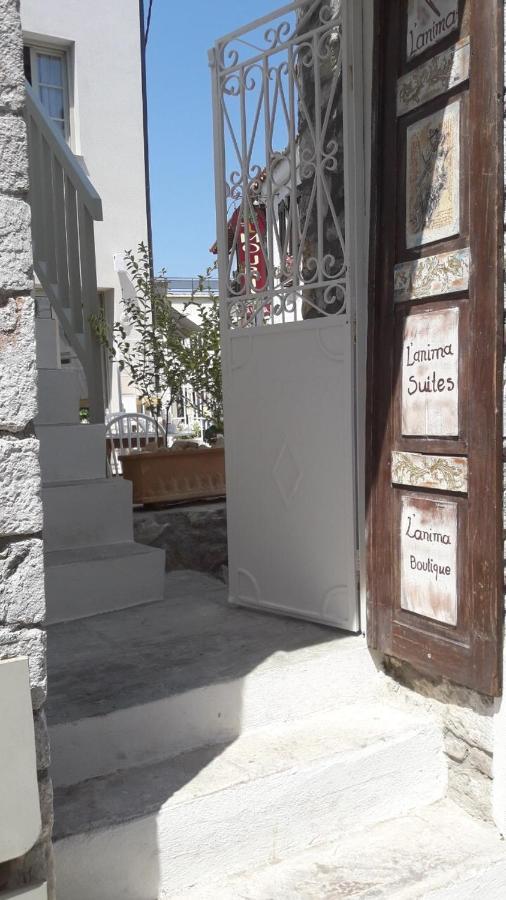 העיירה סקיאתוס L Anima Boutique Suites מראה חיצוני תמונה