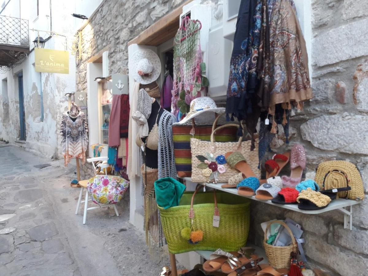 העיירה סקיאתוס L Anima Boutique Suites מראה חיצוני תמונה