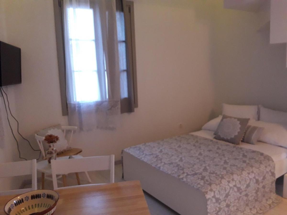 העיירה סקיאתוס L Anima Boutique Suites מראה חיצוני תמונה