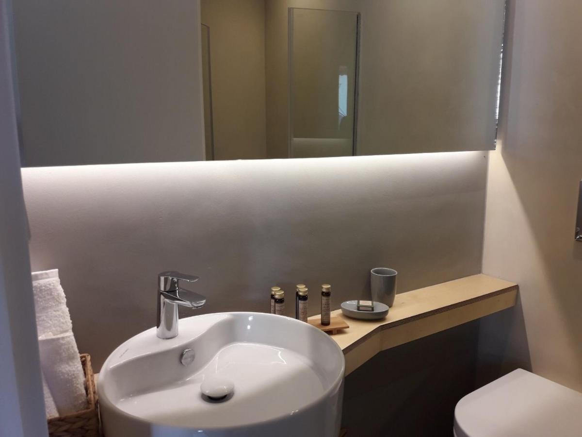 העיירה סקיאתוס L Anima Boutique Suites מראה חיצוני תמונה