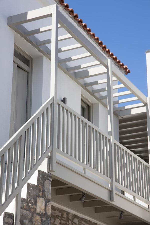 העיירה סקיאתוס L Anima Boutique Suites מראה חיצוני תמונה